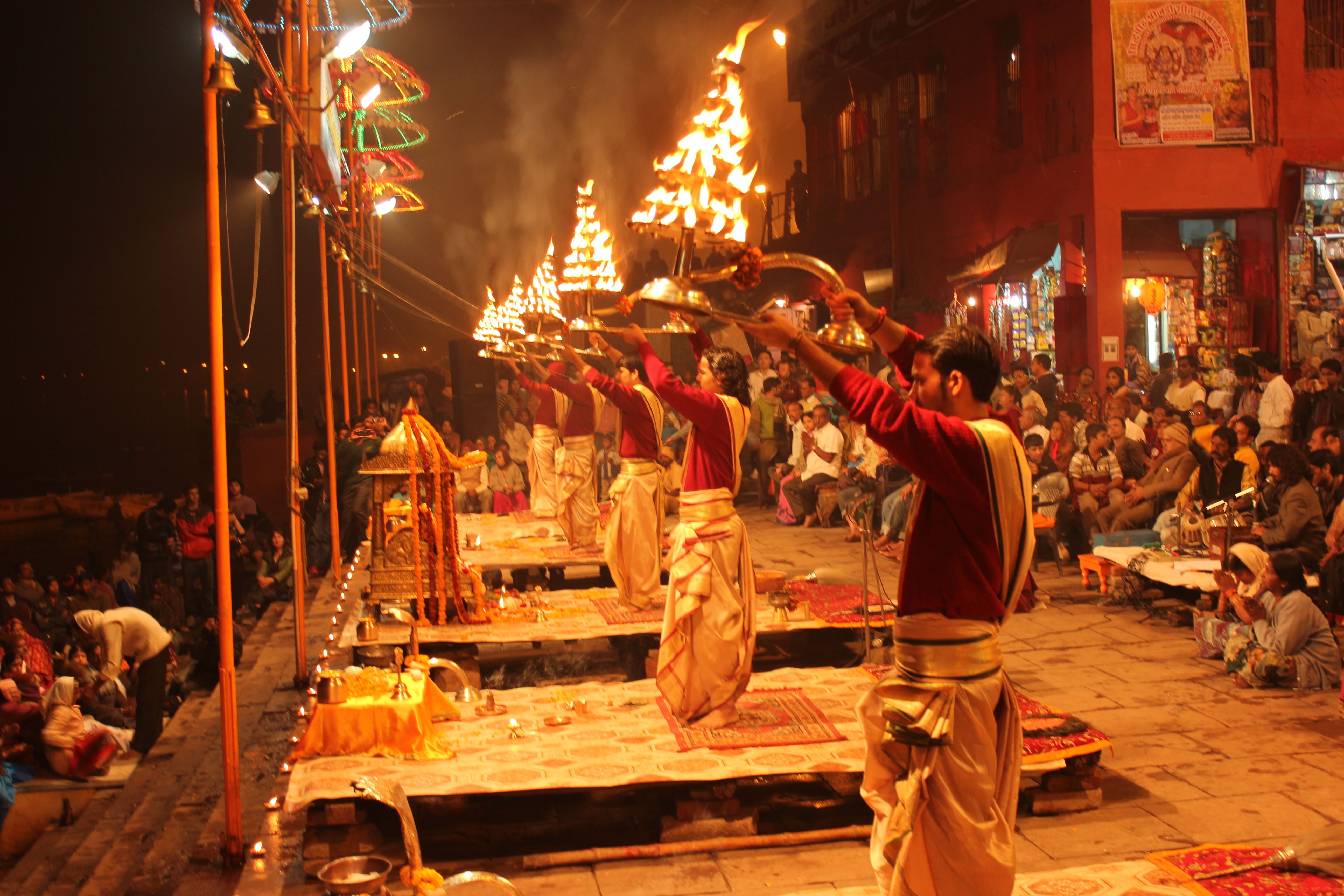 Tour Package to Ayodhya Varanasi & Gaya